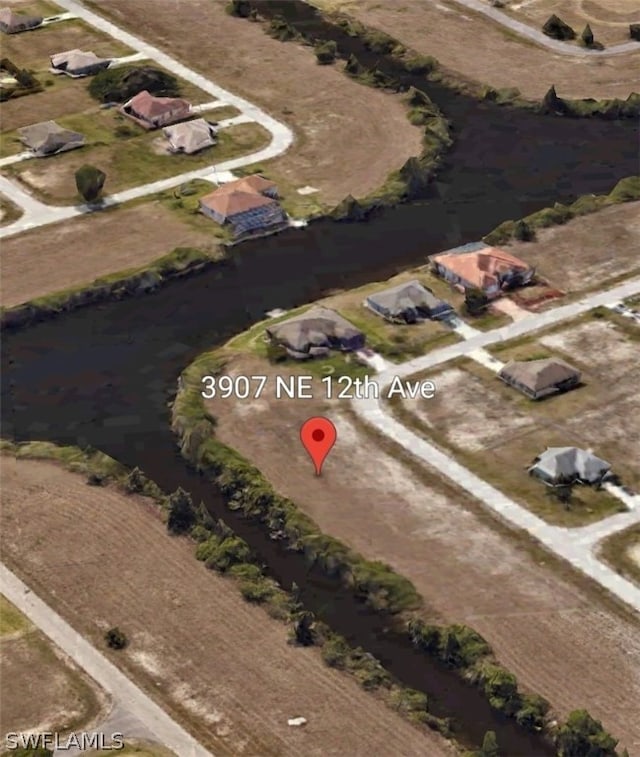 Listing photo 2 for 3907 NE 12th Ave, Cape Coral FL 33909