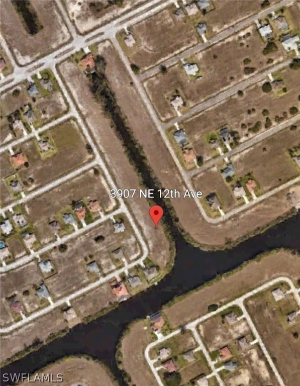 Listing photo 3 for 3907 NE 12th Ave, Cape Coral FL 33909