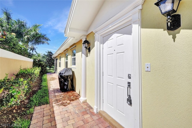 view of property entrance