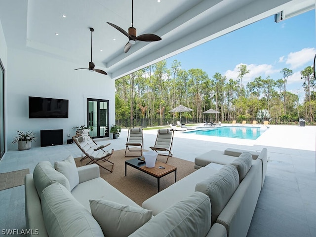 view of patio / terrace with an outdoor hangout area and ceiling fan