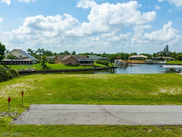 Listing photo 3 for 1001 SE 12th Ln, Cape Coral FL 33990