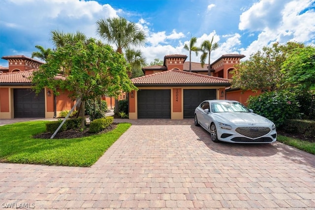 view of mediterranean / spanish-style house