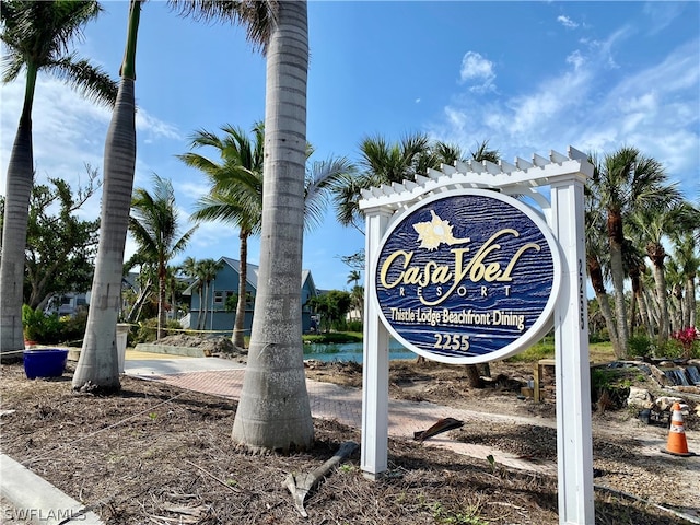 view of community / neighborhood sign