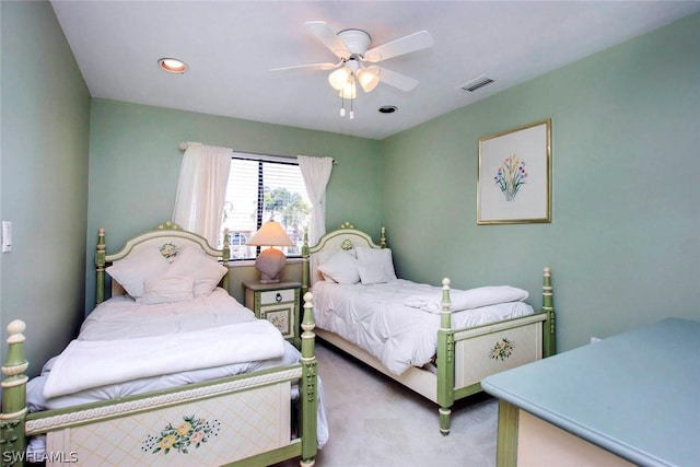 bedroom with carpet flooring, recessed lighting, visible vents, and ceiling fan