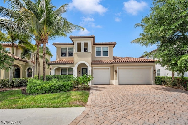 view of mediterranean / spanish-style house