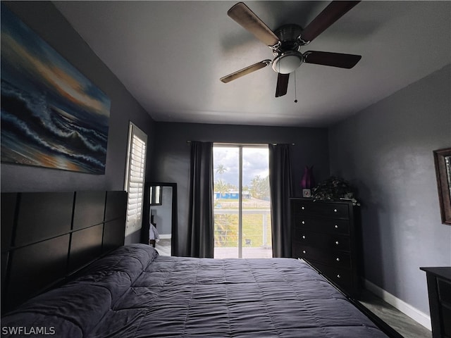 bedroom with ceiling fan