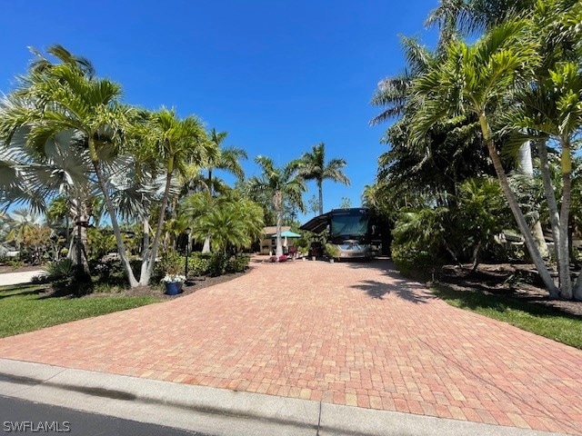 Listing photo 3 for 4842 Southern Breeze Dr, Naples FL 34114