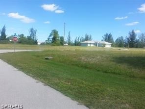 Listing photo 3 for 3621 NE 13th Ave, Cape Coral FL 33909