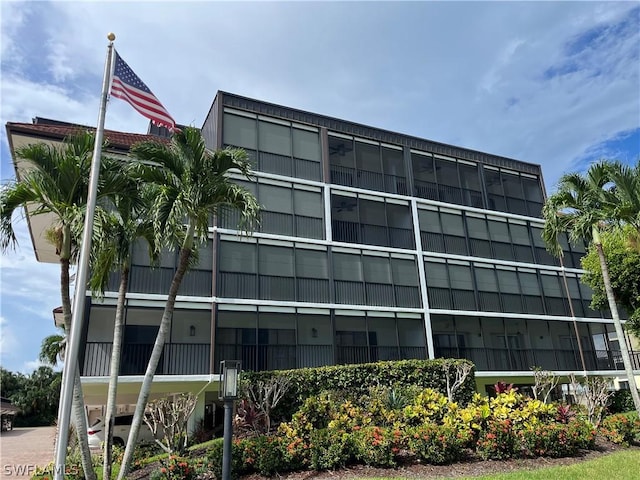 view of building exterior