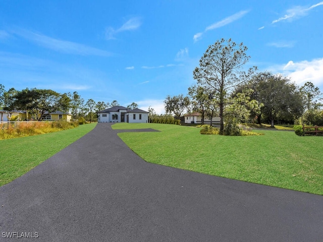 view of front of house featuring a front yard