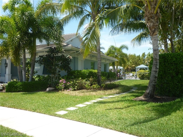 exterior space featuring a lawn