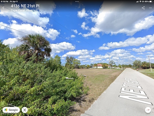 Listing photo 2 for 4132 NE 21st Pl, Cape Coral FL 33909