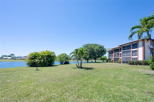 view of yard featuring a water view