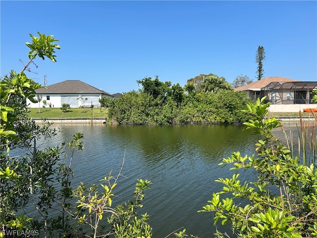 Listing photo 2 for 628 NW 3rd Ave, Cape Coral FL 33993