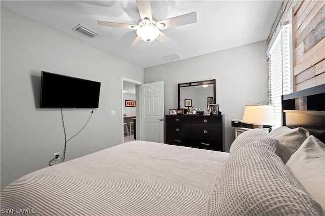 bedroom featuring ceiling fan