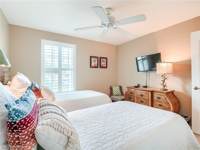 bedroom featuring ceiling fan