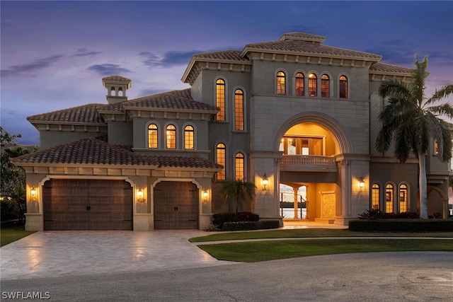 view of front of house featuring a garage