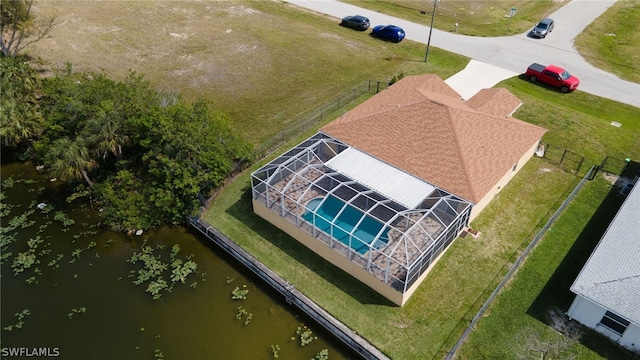 bird's eye view with a water view