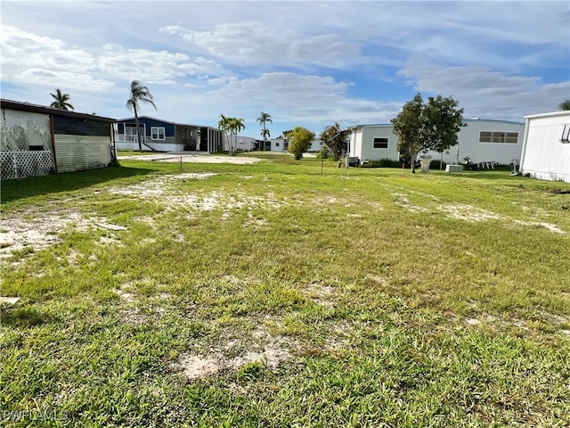 Listing photo 2 for 241 Tangerine Dr, Fort Myers FL 33905