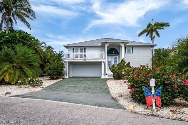 view of front facade with a garage