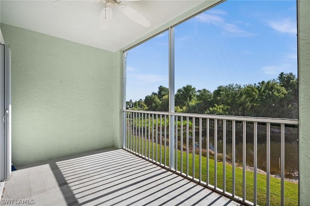 balcony with ceiling fan