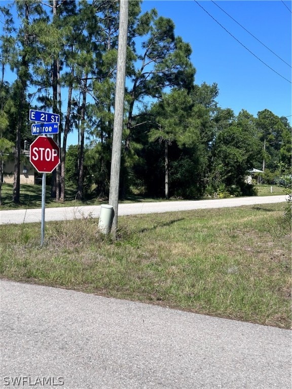 Listing photo 2 for 3800 E 21st St, Alva FL 33920