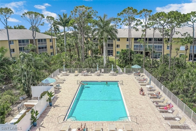 view of swimming pool