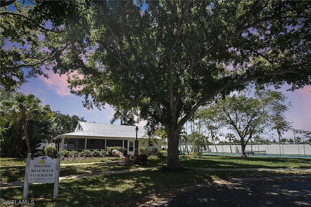 12660 Coconut Creek Ct, Fort Myers, FL 33908 - view of yard at dusk