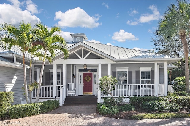 view of front facade featuring a porch