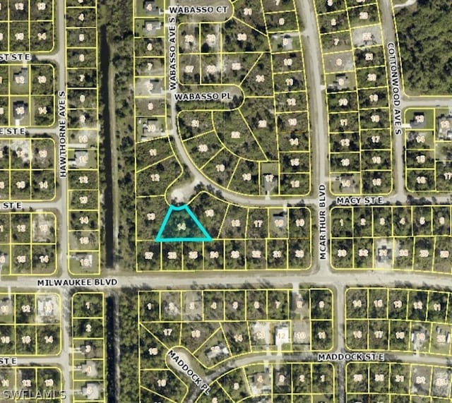 Listing photo 2 for 566 Wabasso Ave S, Lehigh Acres FL 33974