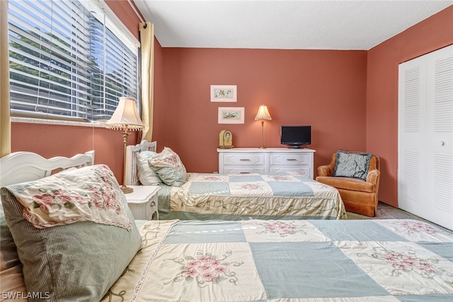 bedroom featuring a closet