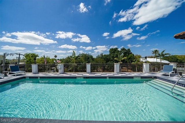 view of swimming pool