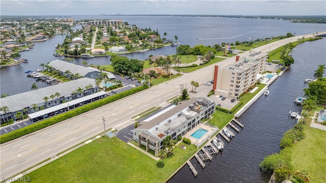 bird's eye view featuring a water view