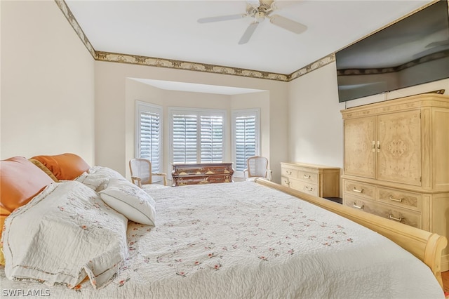 bedroom featuring ceiling fan