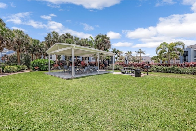 view of yard with a patio