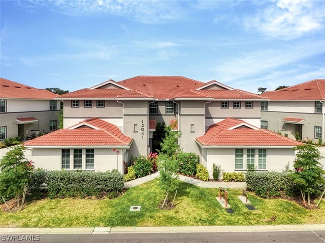 view of mediterranean / spanish-style house