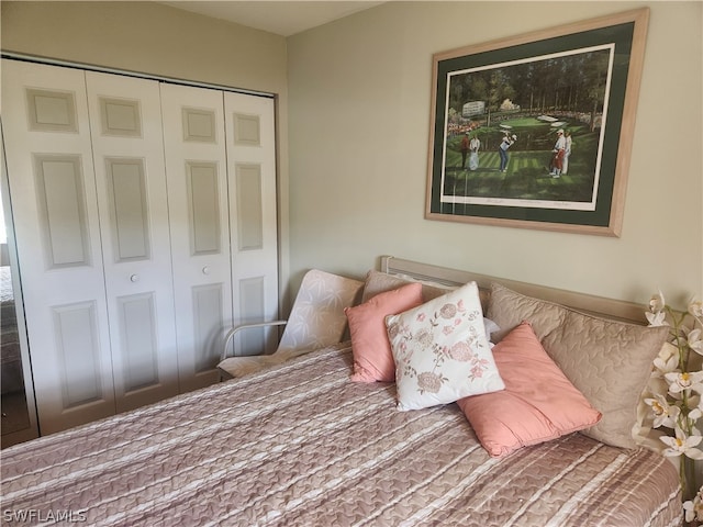 bedroom featuring a closet