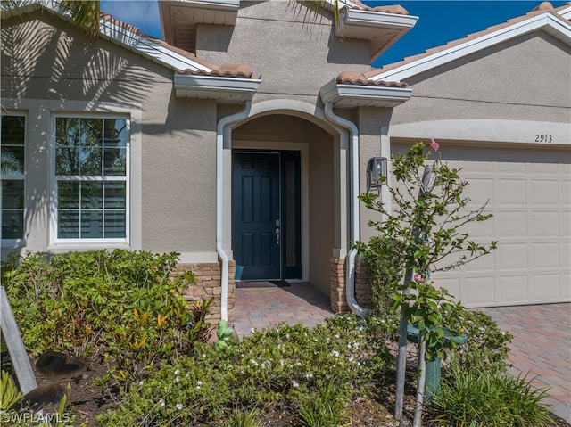 Listing photo 2 for 2913 Royal Gardens Ave, Fort Myers FL 33916