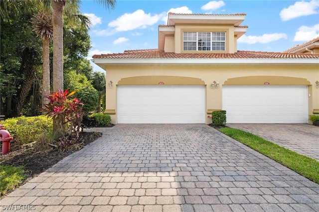 view of mediterranean / spanish-style house