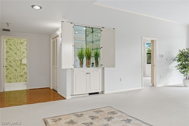 unfurnished room featuring carpet floors