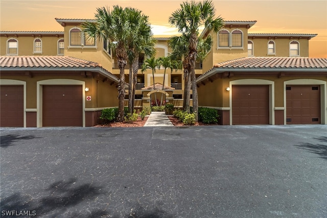 view of mediterranean / spanish-style house