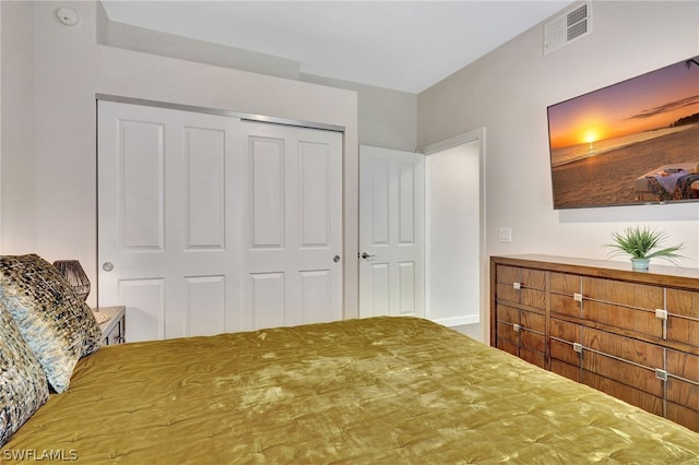 bedroom with a closet