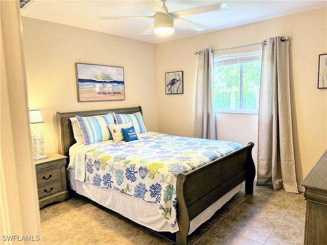 bedroom with ceiling fan