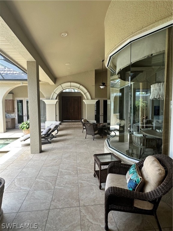 view of terrace with ceiling fan