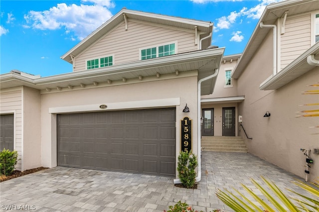 view of front facade featuring a garage