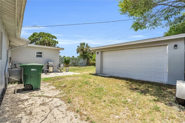 exterior space featuring a yard