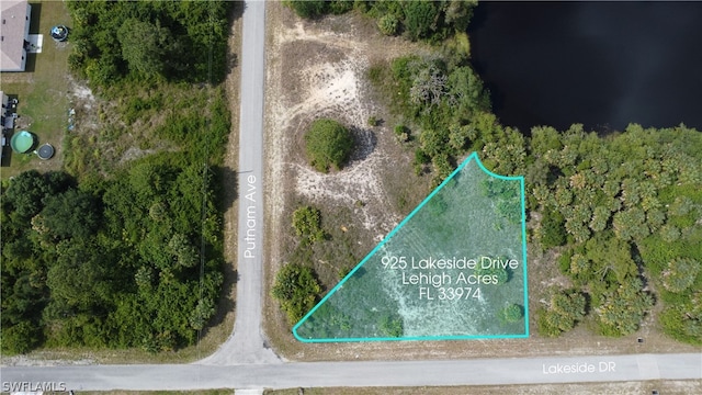 Listing photo 2 for 925 Lakeside Dr, Lehigh Acres FL 33974