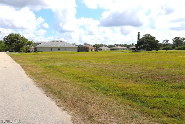 Listing photo 3 for 17140 Serengeti Cir, Alva FL 33920