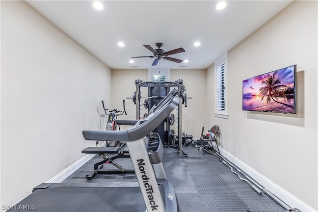 exercise room featuring ceiling fan