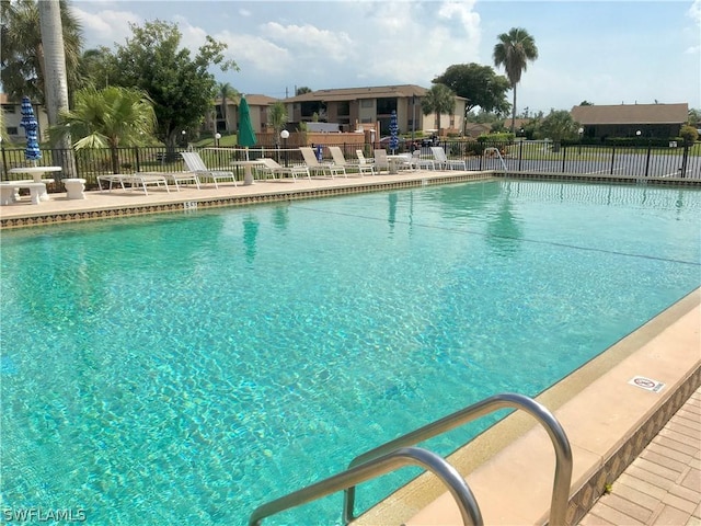 view of swimming pool